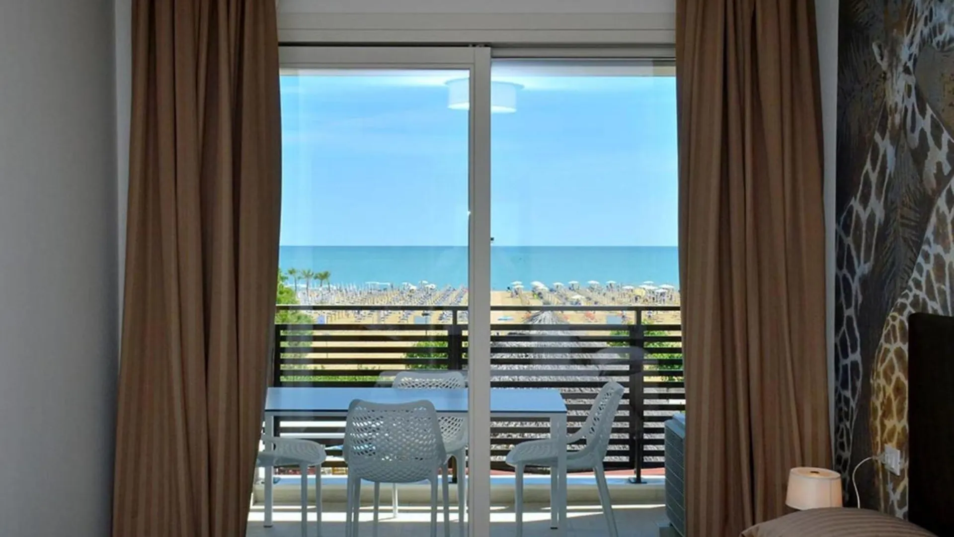 Charming Apartment With Sea-View Terrace contacts