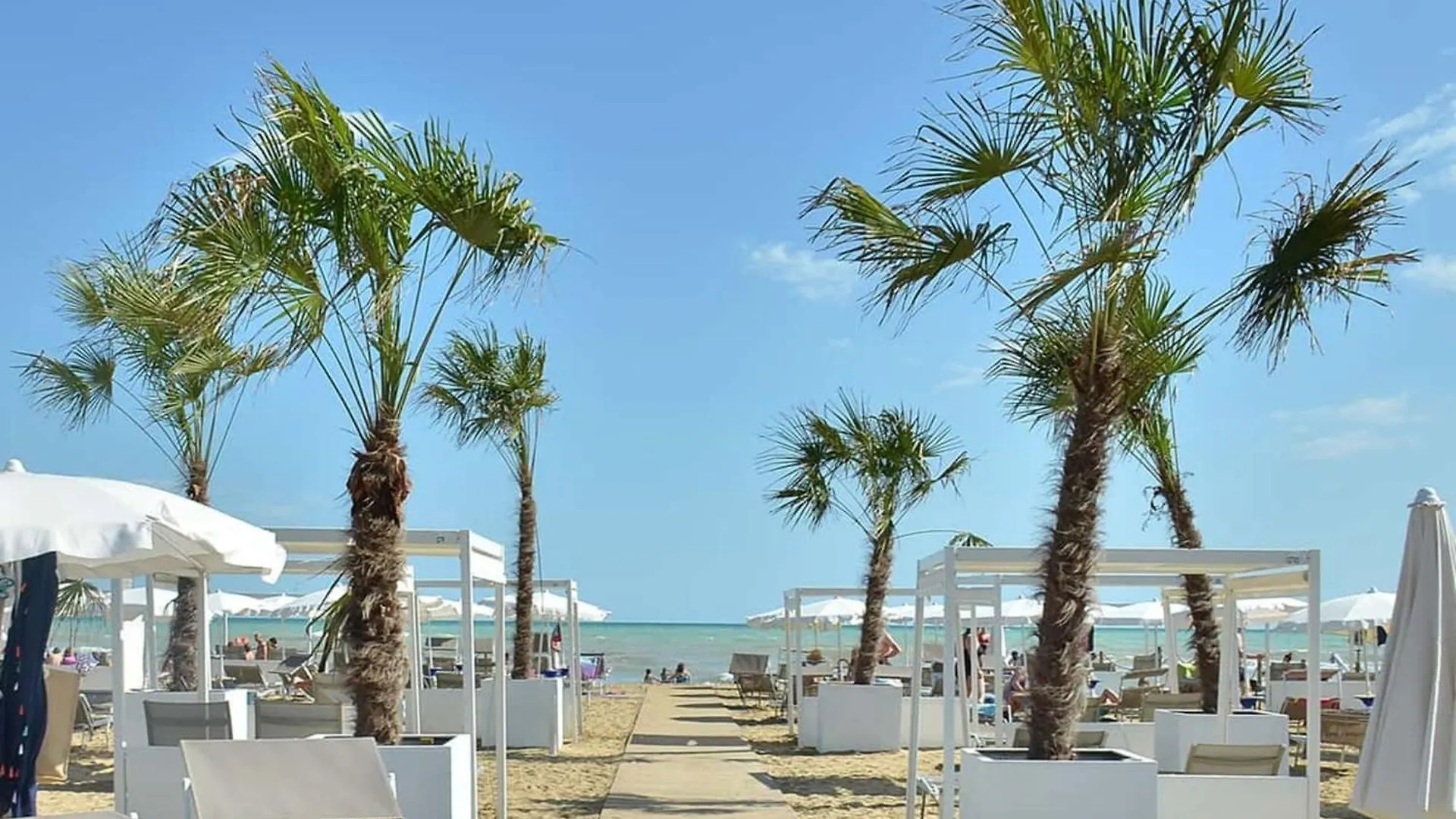 Charming Apartment With Sea-View Terrace Bibione Italy