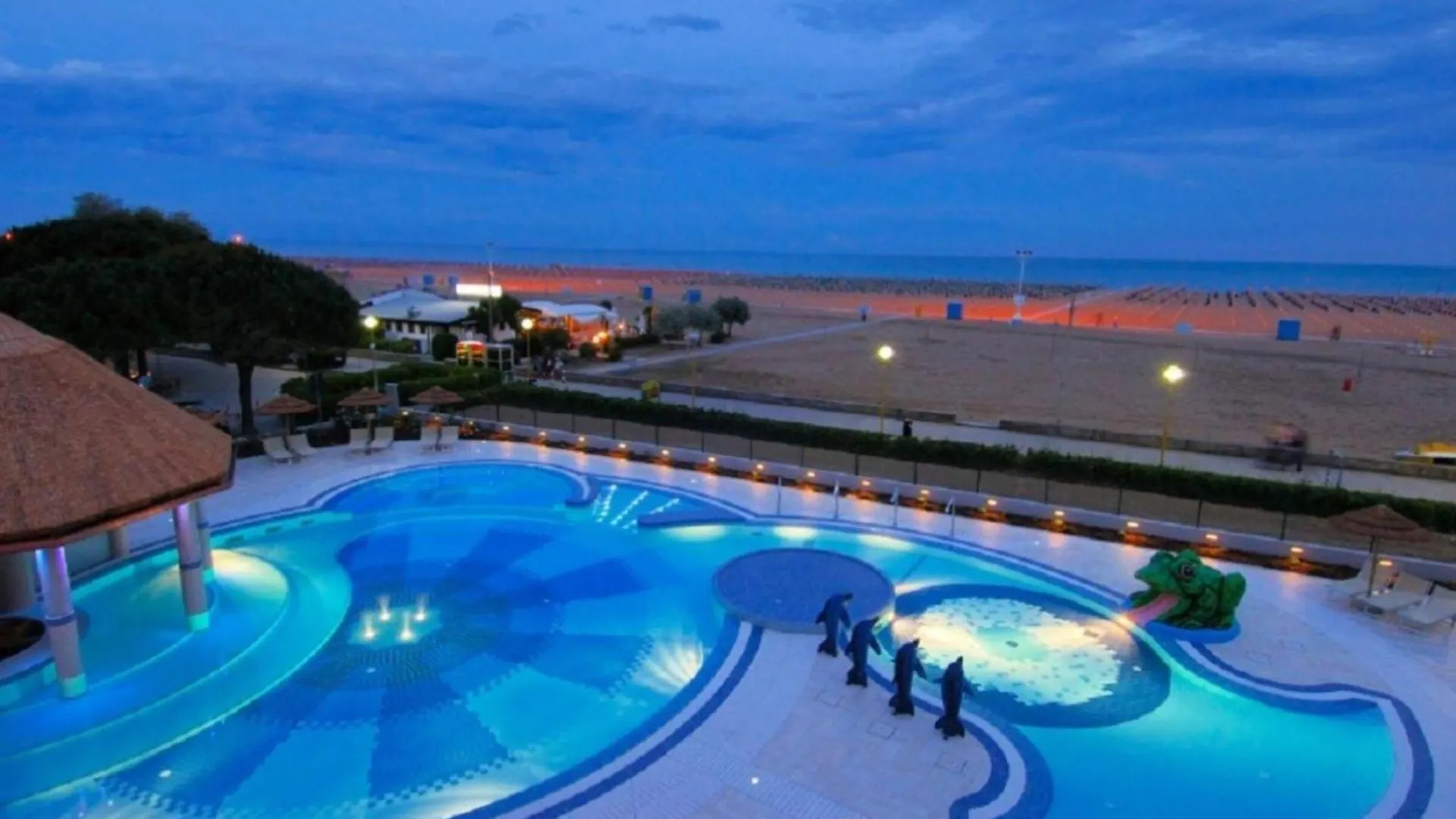 Charming Apartment With Sea-View Terrace Bibione Italy